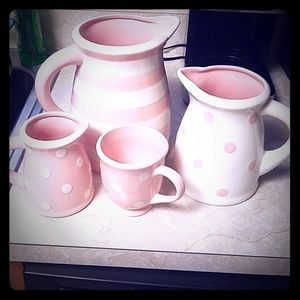 Earthenware set. Pink and cream/white stripe/dots.